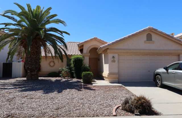 1079 W RAVEN Drive - 1079 West Raven Drive, Chandler, AZ 85286