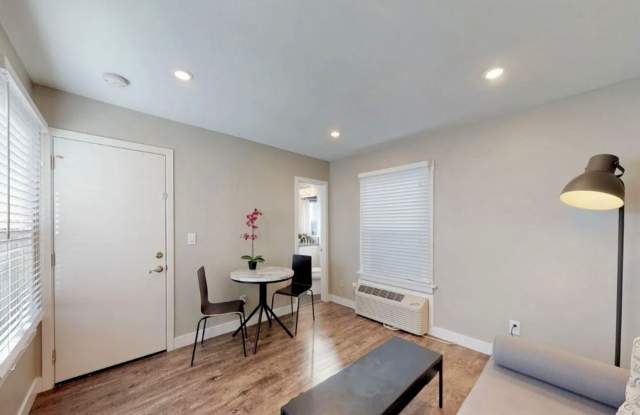 Cottage Style Studio in North Park