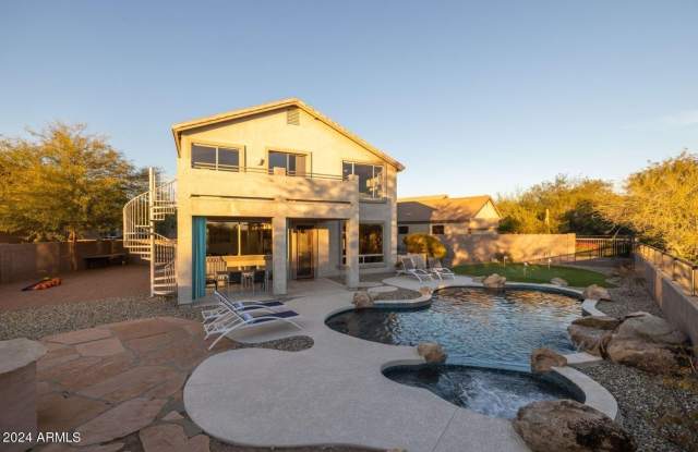 3055 N RED Mountain unit: 212