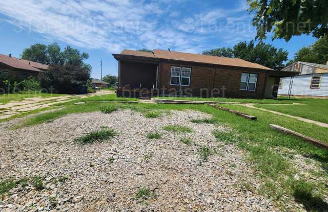 $1,150 - 4 bedroom / 2 bathroom - Single Family Home