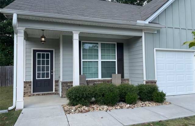 560 VANDENBURG Drive