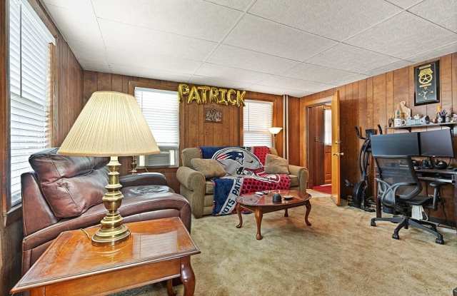 6 Greenville Court - 1