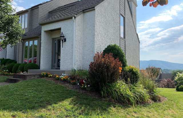 4903 Hunting Hills Court