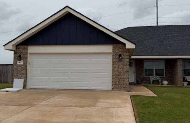 405 KRISTIE PATH