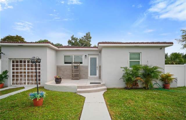 Photo of 16101 NE 11th Ave