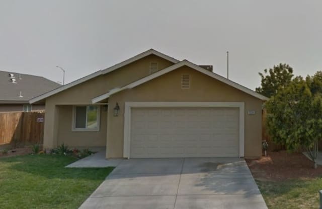 1352 Oso Dr - 1352 Oso Drive, Madera, CA 93638