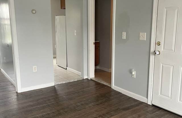 Photo of 1899 N Main St