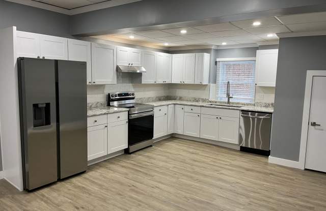 Looking for a modern 3 Bedroom Apartment located in Swampscott, we can be the answer!!! - 324 Essex Street, Swampscott, MA 01907