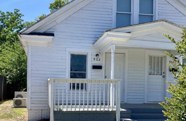 902 East Street