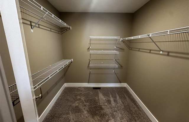 2922 Gunsmoke Trail Way