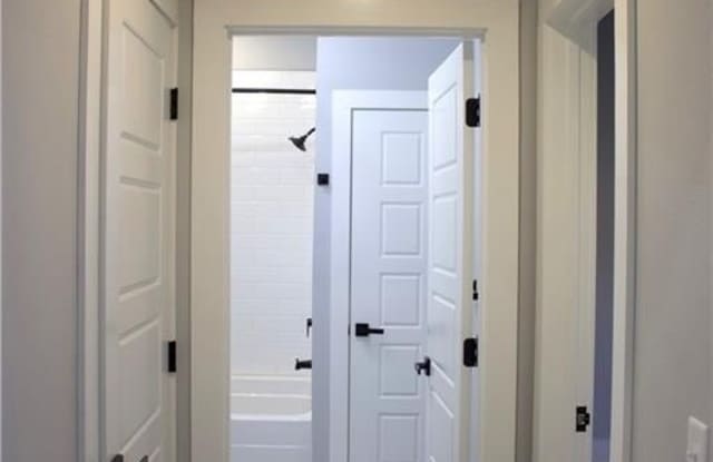 2302  SW I  ST Unit #204