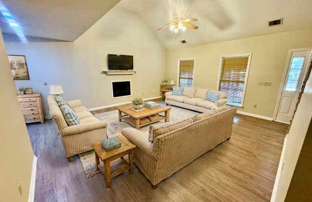 802 North Taylor Court