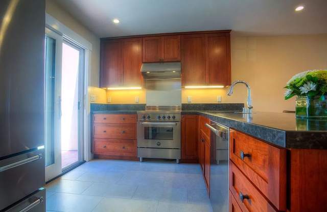 Photo of Beautiful 2 Bed 2 Bath Duplex with A/C