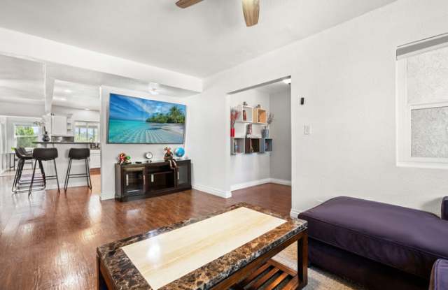 Photo of 1250 Stratford Lane