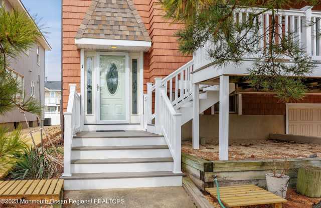 Photo of 1 New Jersey Avenue unit: 2