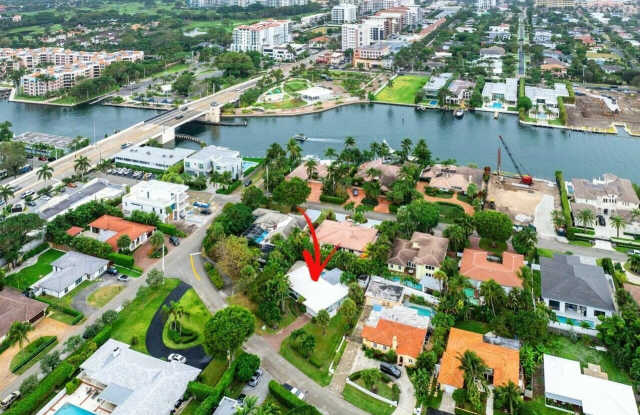 121 NE Spanish Court