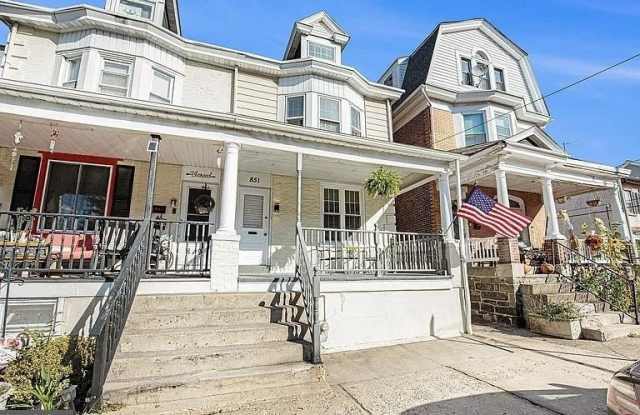 Photo of 851 SOUTH Street