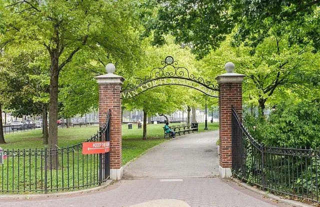 4582 Manhattan College Parkway