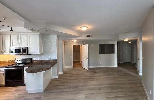 235 Market St unit: 206