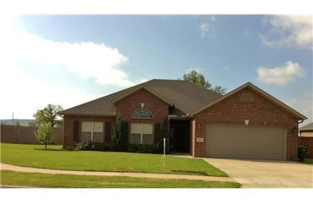 4653 Soapstone DR - 4653 West Soapstone Drive, Fayetteville, AR 72704