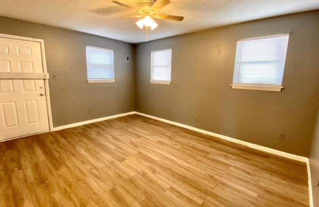 $0 First Month's Rent / $0 Deposit at Move-in