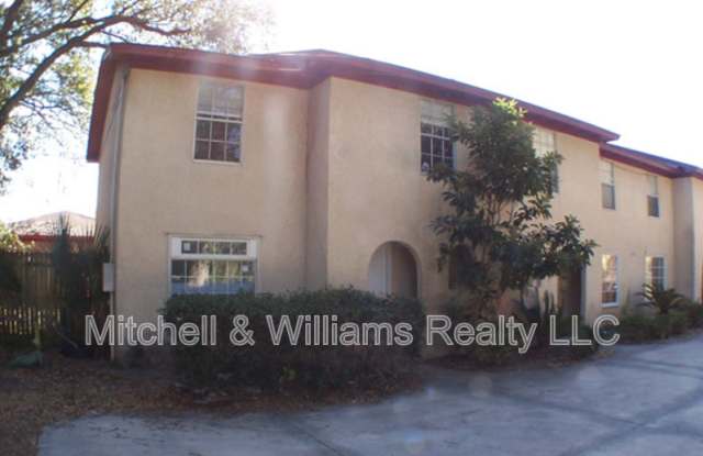 Photo of 1135 Caliente Dr - 1