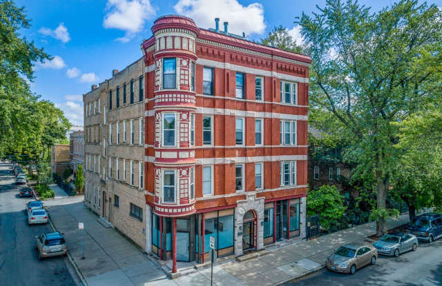Photo of 2047 North Hoyne Ave.