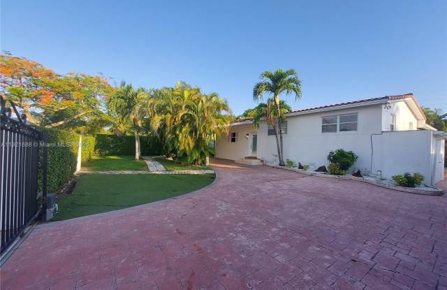 Photo of 8105 SW 17th Ter