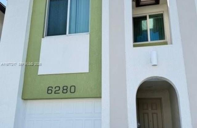 6280 SW 47th Ct