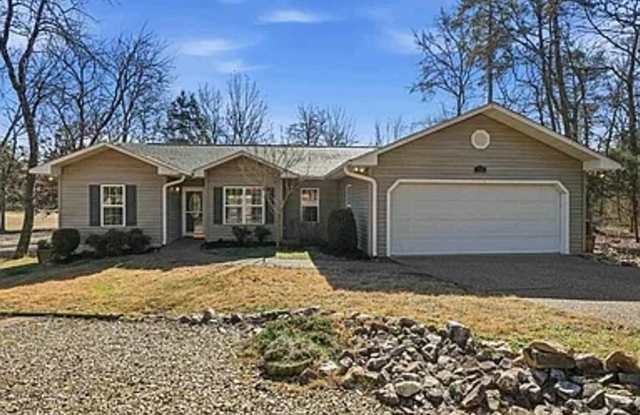 Fairway Views! 12 Pintuerero – $1,900/mo – Live the Hot Springs Village Lifestyle