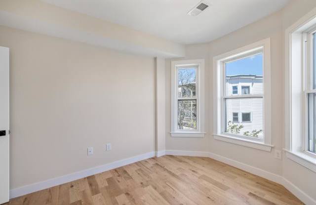 516 Sumner - 516 Sumner Street, Boston, MA 02128