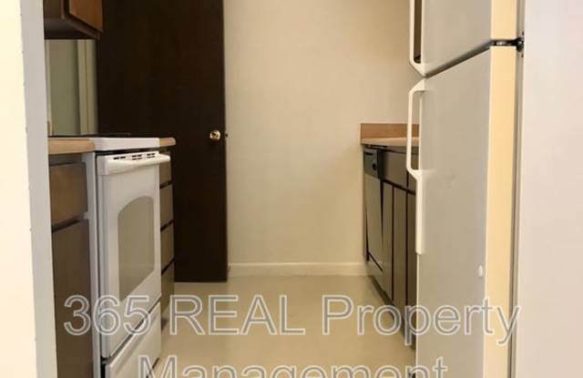 2141 28th Avenue Court, Unit D