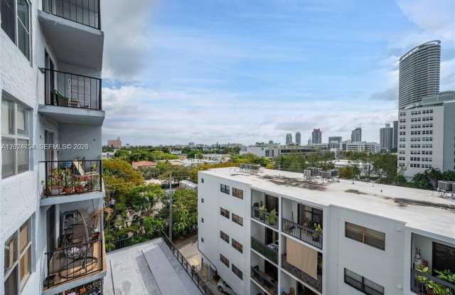 899 West Ave