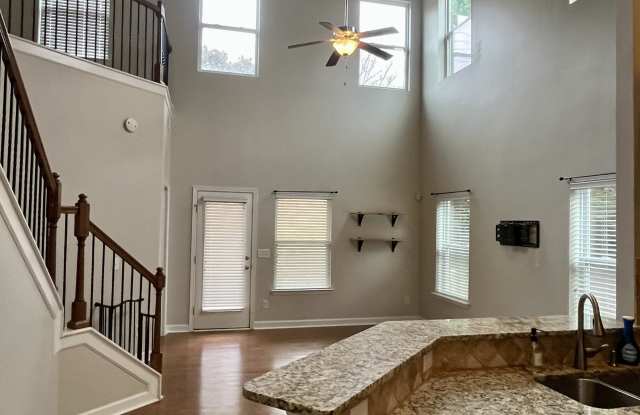 5661 Tipperlinn Way - 1