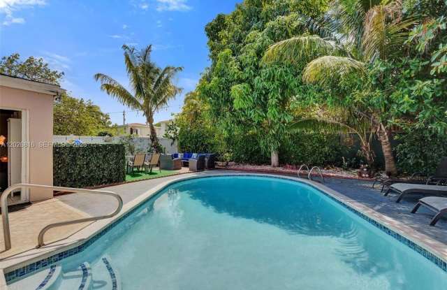 712 SW 7th terr