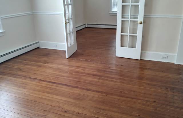 107 Colonial Avenue