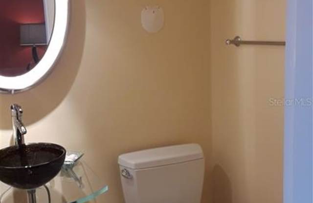 455 Longboat Club Rd