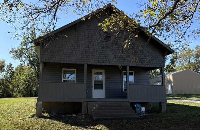 Photo of 836 East 10th Street