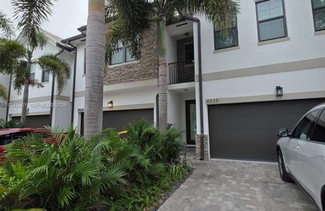 4538 S Aqua Bella Ln