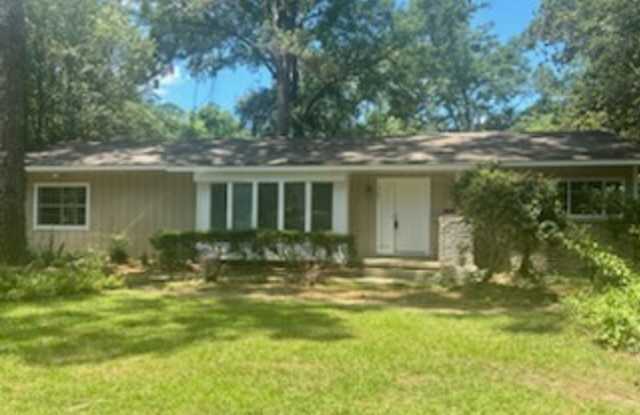 3147 Shirley Dr Jackson, MS 39212