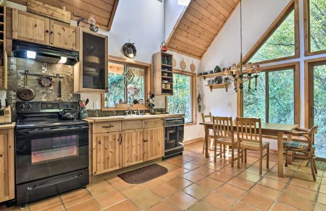 21561 E. Hideaway Ln.