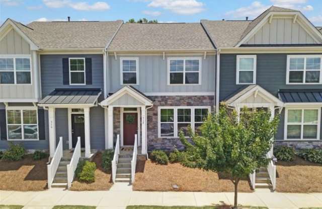 Photo of 512 Laurel Walk Lane
