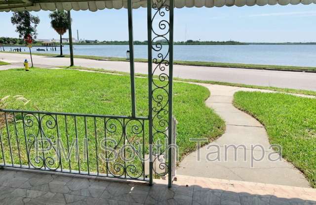 Photo of 701 S Bermuda Blvd