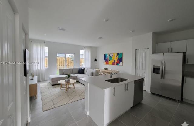 300 SE 10th Court 300, Florida City, FL 33034