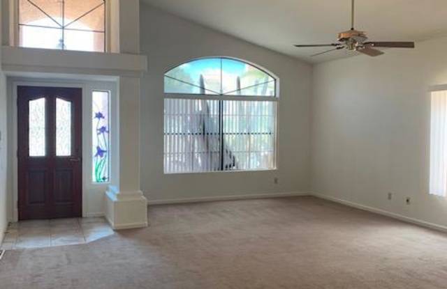 2910 North Hartwick Avenue