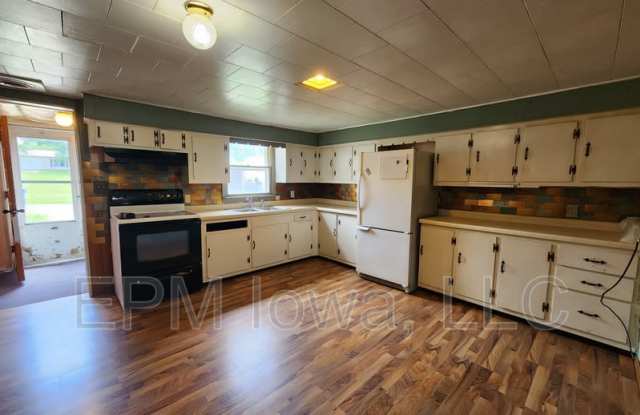 816 5th Avenue Northeast