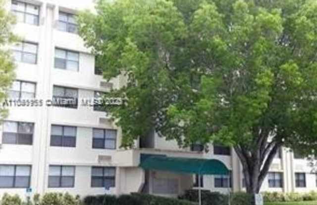 Photo of 2501 Riverside Dr