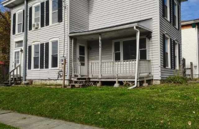 Photo of 5 BEDROOM HOUSE