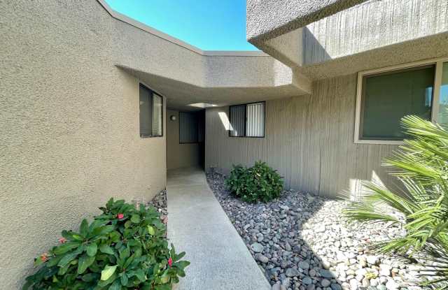 COMING SOON!!! LOVELY 2 Bed/2 Bath Condo Across From The River!!!