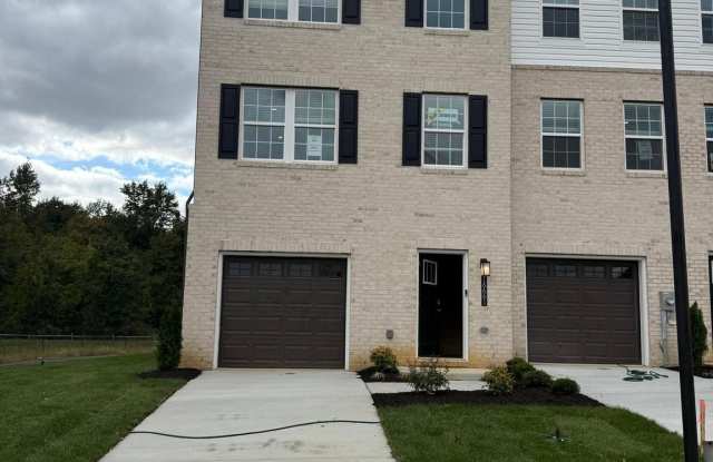 16661 GREEN GLADE DR